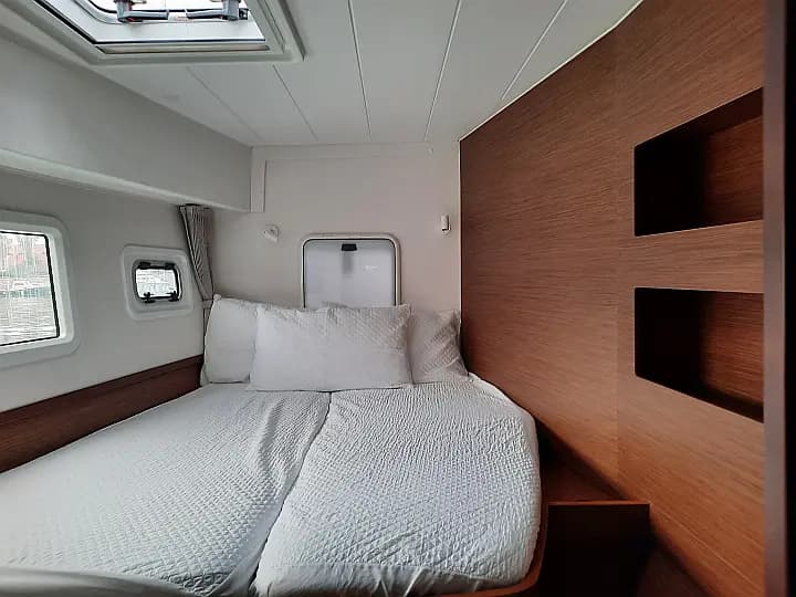 Lagoon 42 in Sicily / Furnari / Marina Portorosa - Photo 5