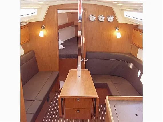 Bavaria Cruiser 34 in Sardinia / Portisco / Marina di Portisco - Photo 3