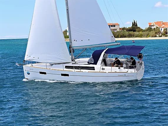 Oceanis 38.1 in Sukošan / D-Marin Dalmacija Marina - Photo 1