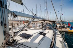 Jeanneau 54 in Corfu / Mpenitses / Marina Benitses thumbnail 5