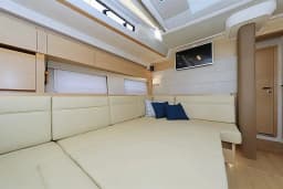 Hanse 588 in Salerno / Marina d'Arechi thumbnail 11