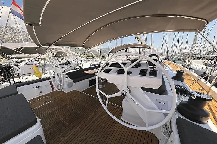 Hanse 588 in Salerno / Marina d'Arechi - Photo 5