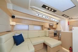 Hanse 588 in Salerno / Marina d'Arechi thumbnail 9