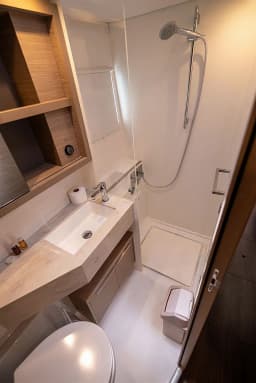 Lagoon 46 in Kaštel Gomilica / Marina Kaštela thumbnail 17