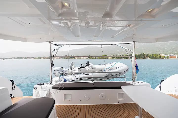 Lagoon 46 in Kaštel Gomilica / Marina Kaštela - Photo 5