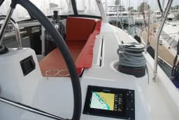 Oceanis 41.1 in Lefkada / Marina Perigiali thumbnail 10
