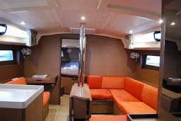 Oceanis 41.1 in Lefkada / Marina Perigiali thumbnail 4