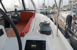 Oceanis 41.1 in Lefkada / Marina Perigiali thumbnail 6
