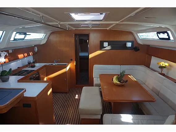 Bavaria Cruiser 51 in Athens / Alimos Marina - Photo 3