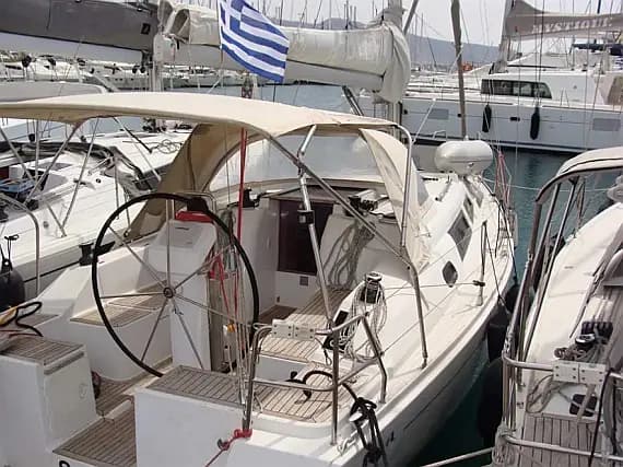 Hanse 325 in Athens / Alimos Marina - Photo 1