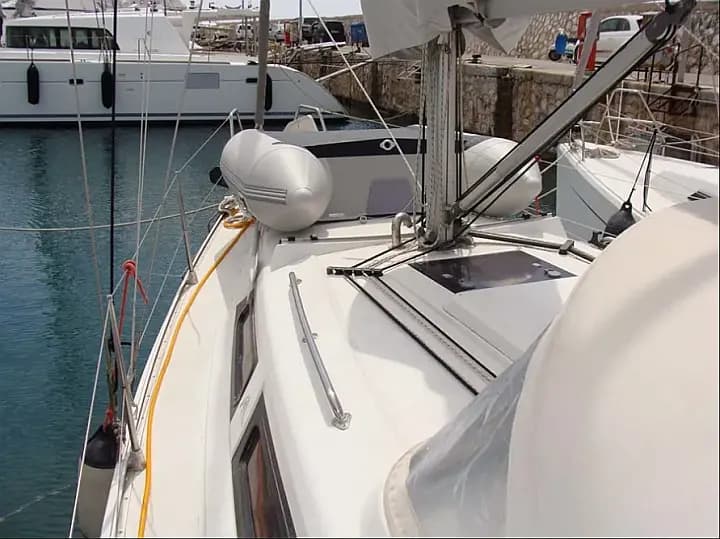Hanse 325 in Athens / Alimos Marina - Photo 4