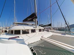 Lagoon 380 in Kavala Marina thumbnail 8