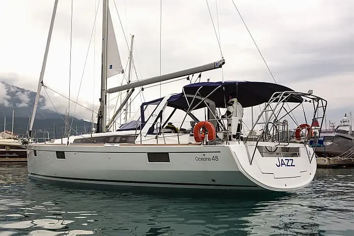 Oceanis 48 in Tivat / Porto Montenegro - Photo 2