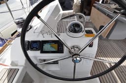Oceanis 41 in Athens / Alimos Marina thumbnail 8