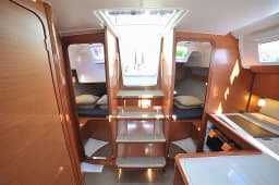 Dufour 360 Grand Large in Sardinia / Portisco / Marina di Portisco thumbnail 13