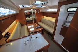 Dufour 360 Grand Large in Sardinia / Portisco / Marina di Portisco thumbnail 17