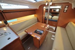 Dufour 360 Grand Large in Sardinia / Portisco / Marina di Portisco thumbnail 18