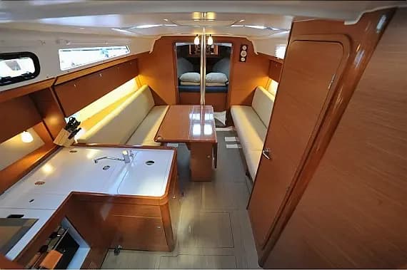 Dufour 360 Grand Large in Sardinia / Portisco / Marina di Portisco - Photo 3