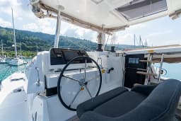 Lagoon 42 in Sicily / Capo d'Orlando Marina thumbnail 6