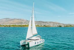 Lagoon 400 S2 in Salamina / Salamis Yachting Club thumbnail 5