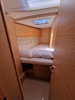Dufour 520 Grand Large in Sicily / Furnari / Marina Portorosa thumbnail 12