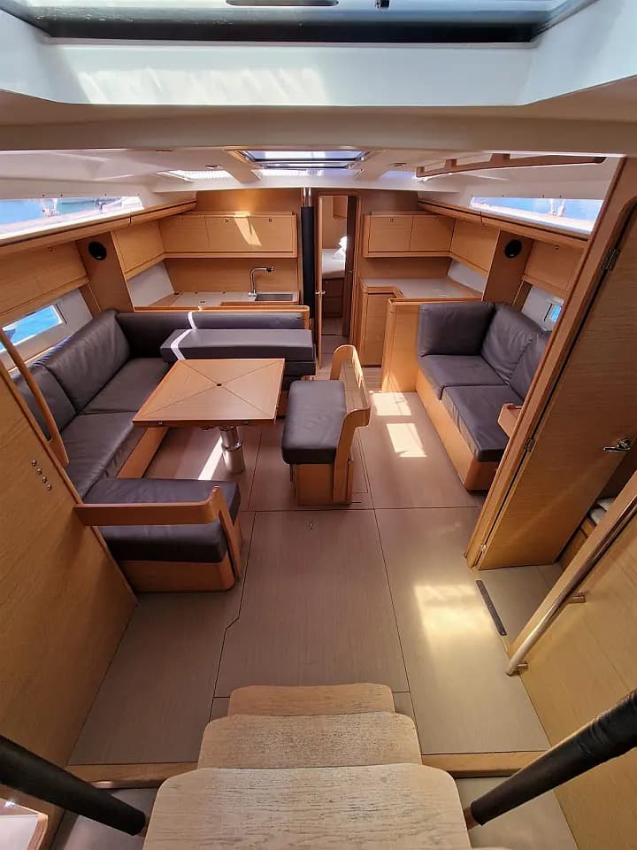 Dufour 520 Grand Large in Sicily / Furnari / Marina Portorosa - Photo 5
