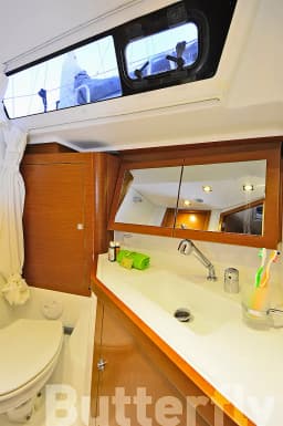 Oceanis 45 in Kos / Marina Kos thumbnail 27
