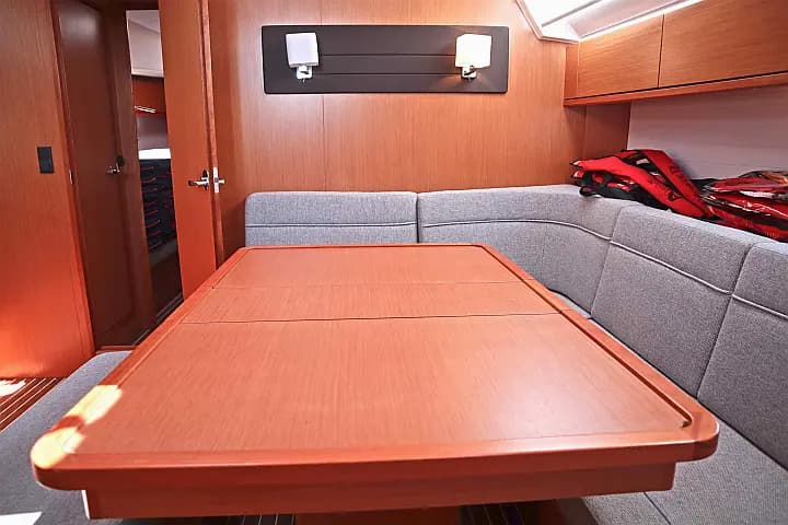 Bavaria Cruiser 46 in Athens / Alimos Marina - Photo 4