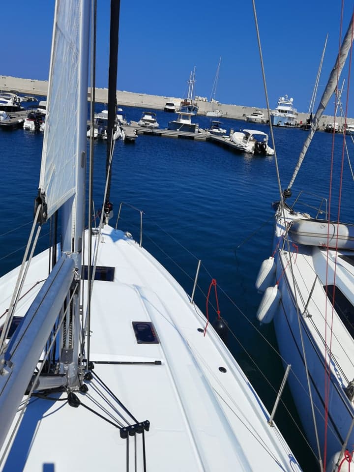 Oceanis 40.1 in Kefalonia / Sami Port - Photo 5