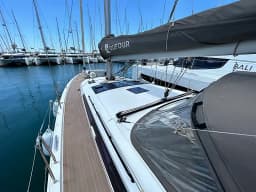 Dufour 470 in Sardinia / Portisco / Marina di Portisco thumbnail 12