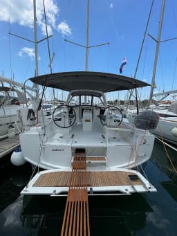 Oceanis 38.1 in Šibenik / D-Marin Marina Mandalina thumbnail 7