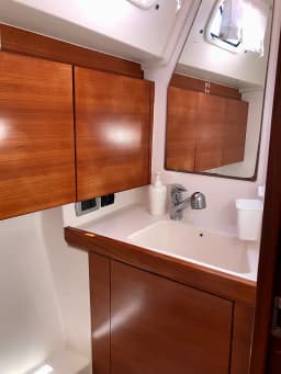 Salona 44 in Athens / Alimos Marina thumbnail 17