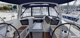 Oceanis 41.1 in Sicily / Furnari / Marina Portorosa thumbnail 7