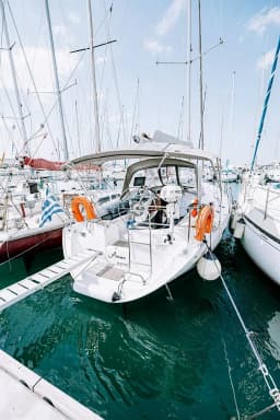 Oceanis 361 in Athens / Marina Delta Kallithea thumbnail 8