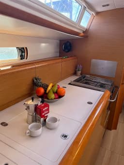 Sun Odyssey 469 in Lefkada / D-Marin Marina Lefkas thumbnail 15