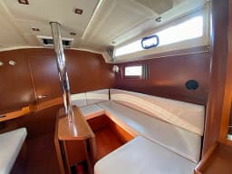 Oceanis 41.1 in Lefkada / Port of Lefkas thumbnail 2