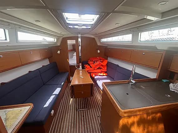 Bavaria Cruiser 34 in Sukošan / D-Marin Dalmacija Marina - Photo 3