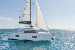 Lagoon 42 in Athens / Alimos Marina thumbnail 8