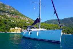 Sun Odyssey 39i in Piraeus / Athens Marina S.A. thumbnail 15