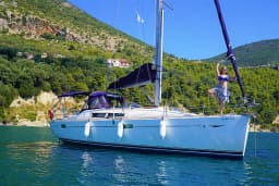 Sun Odyssey 39i in Piraeus / Athens Marina S.A. thumbnail 16