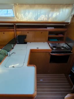 Sun Odyssey 39i in Piraeus / Athens Marina S.A. thumbnail 17