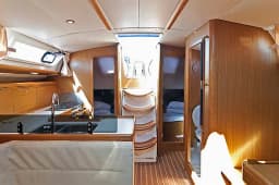 Sun Odyssey 39i in Piraeus / Athens Marina S.A. thumbnail 2