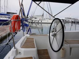 Sun Odyssey 39i in Piraeus / Athens Marina S.A. thumbnail 28
