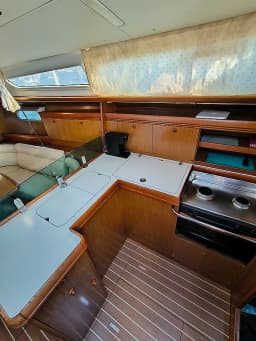 Sun Odyssey 39i in Piraeus / Athens Marina S.A. thumbnail 7