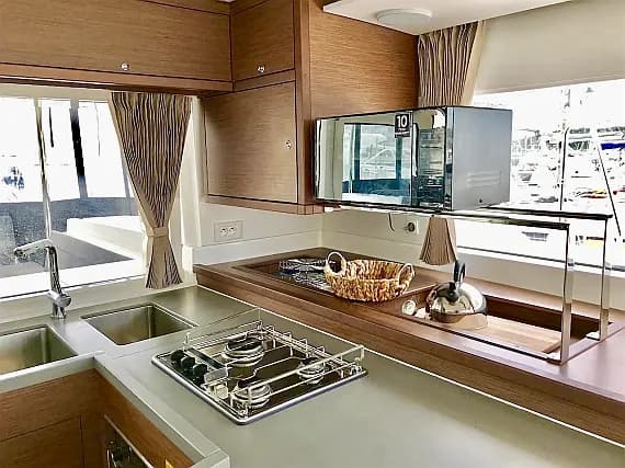 Lagoon 450 in Šibenik / D-Marin Marina Mandalina - Photo 3