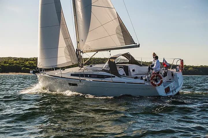 Sun Odyssey 349 in Gdansk / Przystan Cesarska - Photo 4