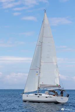 Hanse 415 in Puntone / Marina di Scarlino thumbnail 5