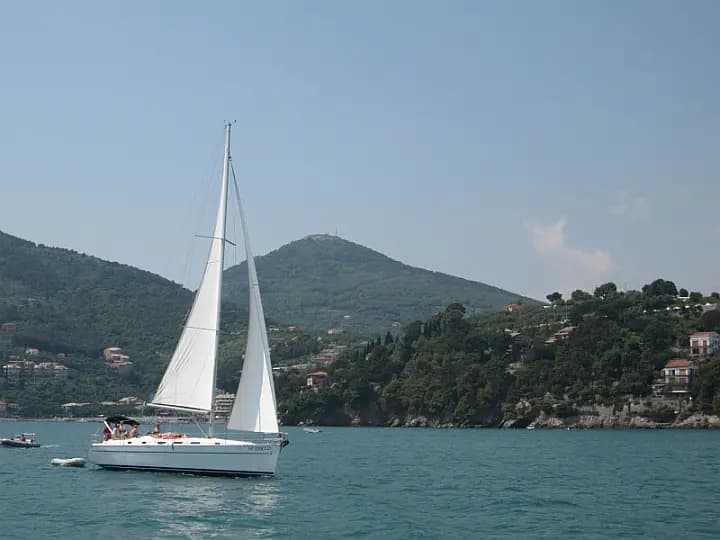Cyclades 43.3 in Genova / Marina di Porto Antico - Photo 5