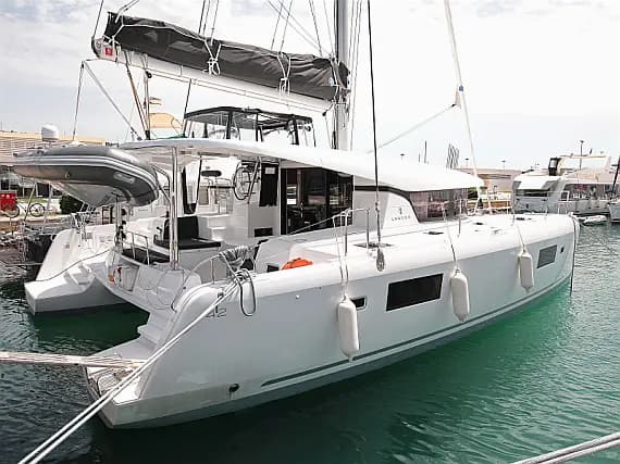 Lagoon 42 in Sukošan / D-Marin Dalmacija Marina - Photo 1
