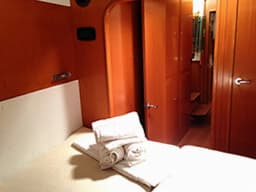 Lagoon 440 in Athens / Alimos Marina thumbnail 5